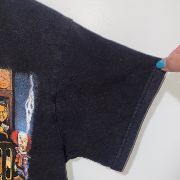 Horror Movie Squad Characters Playing Poker T- Shirt - Picture 6 of 12